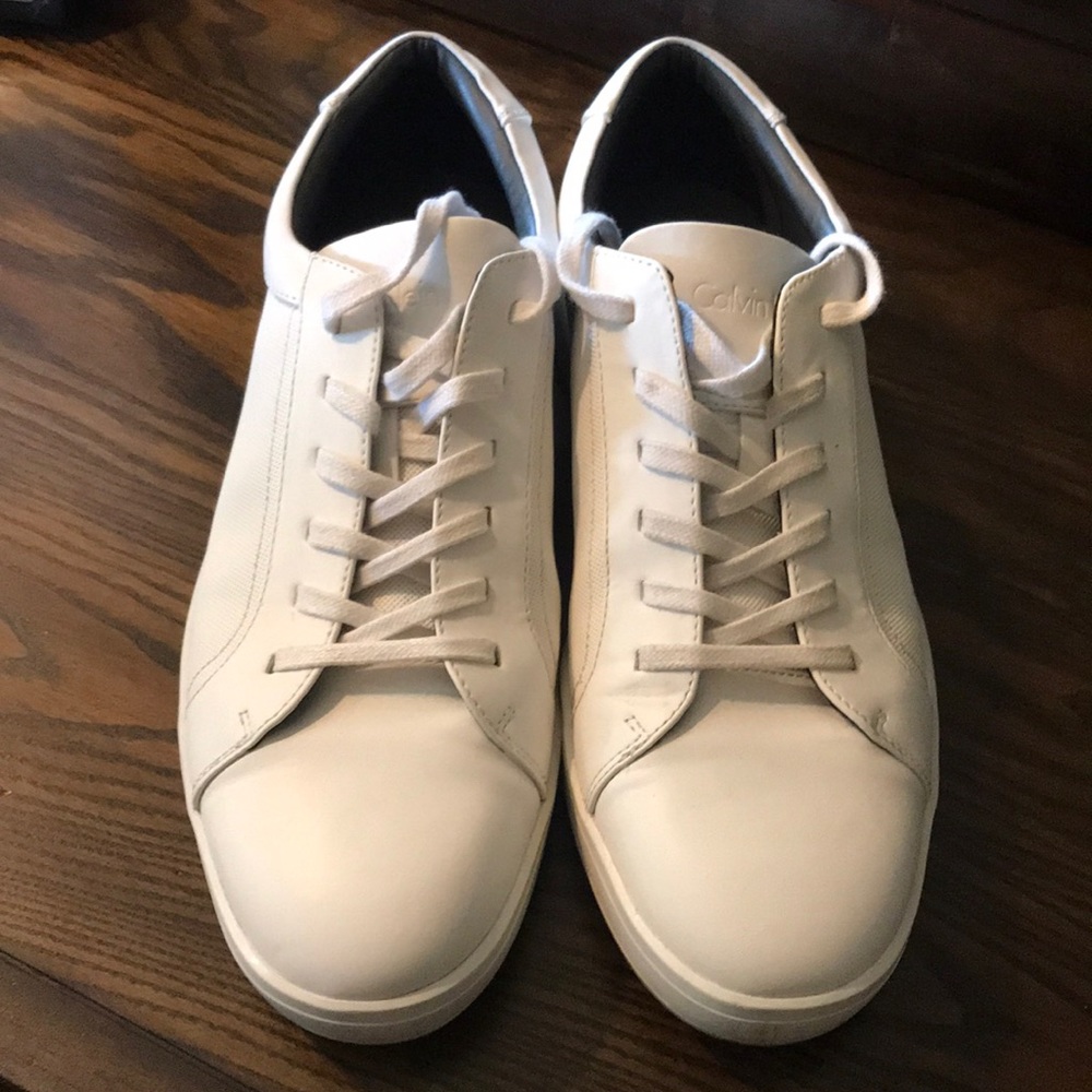 SOLD👟Calvin Klein white tennis shoes 8.5
